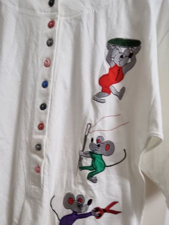 Shirt Gr. M  bestickt neu