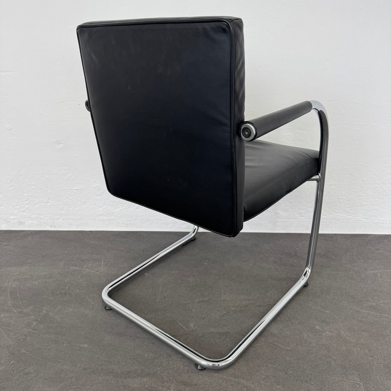 Vitra Sedie: Vitra Visasoft Freischwinger – Usato da Schönenwerd venduto da mcofficeshop 3
