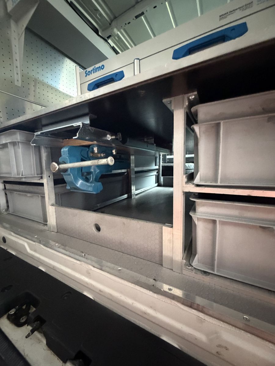 VW Tutti i ricambio: Sortimo pour vw crafter 2020 – Usato da Soulce venduto da Dol25 1
