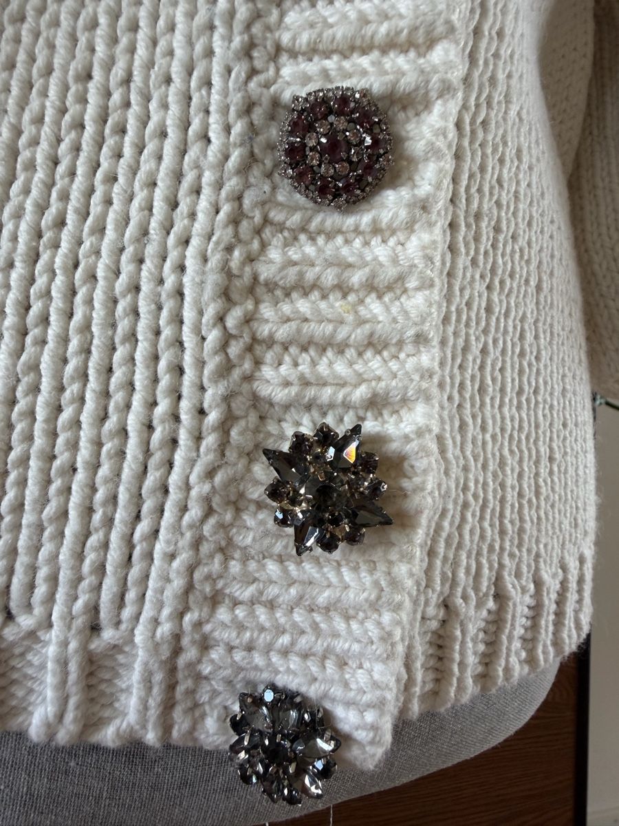 Pullover & Sweatshirts: Wool sweater, puff sleeves, ornamental buttons, Size S – Gebraucht aus Zürich von jk_zh 4