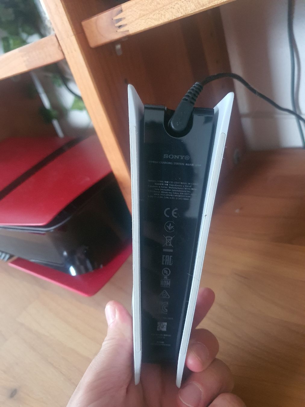 Sony Adapter & Kabel: Original Sony PS5 Ladestation – Gebraucht aus Dietikon von bilalgs 1