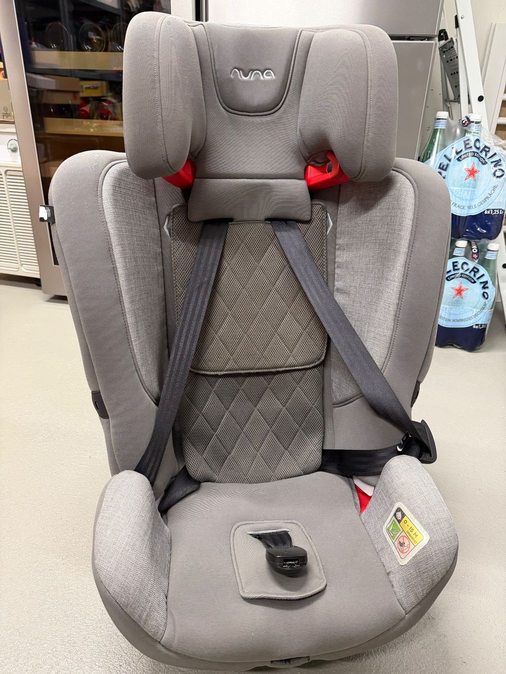 Nuna Seggiolini per auto: Nuna Kindersitz i-size 100-150cm – Usato da Zürich venduto da rvb1981
