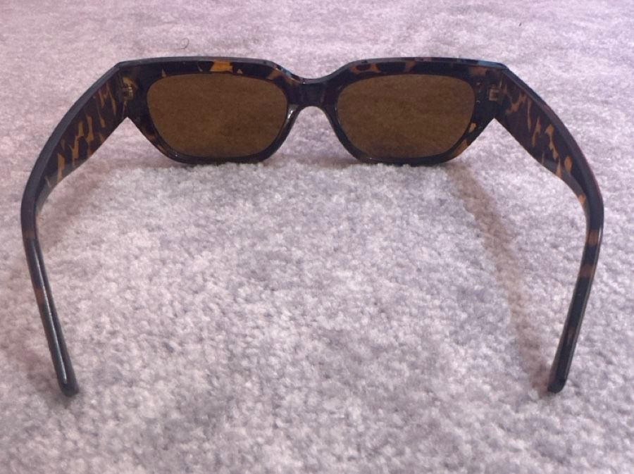 Occhiali & Lenti: Trendige Sonnenbrille, Schildpattmuster, Sommerlook – Nuovo (secondo la descrizione) da Solothurn venduto da Ib1a 2