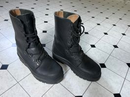 Schweizer Armee Kampfstiefel - wenig gebraucht - ca. Gr. 42