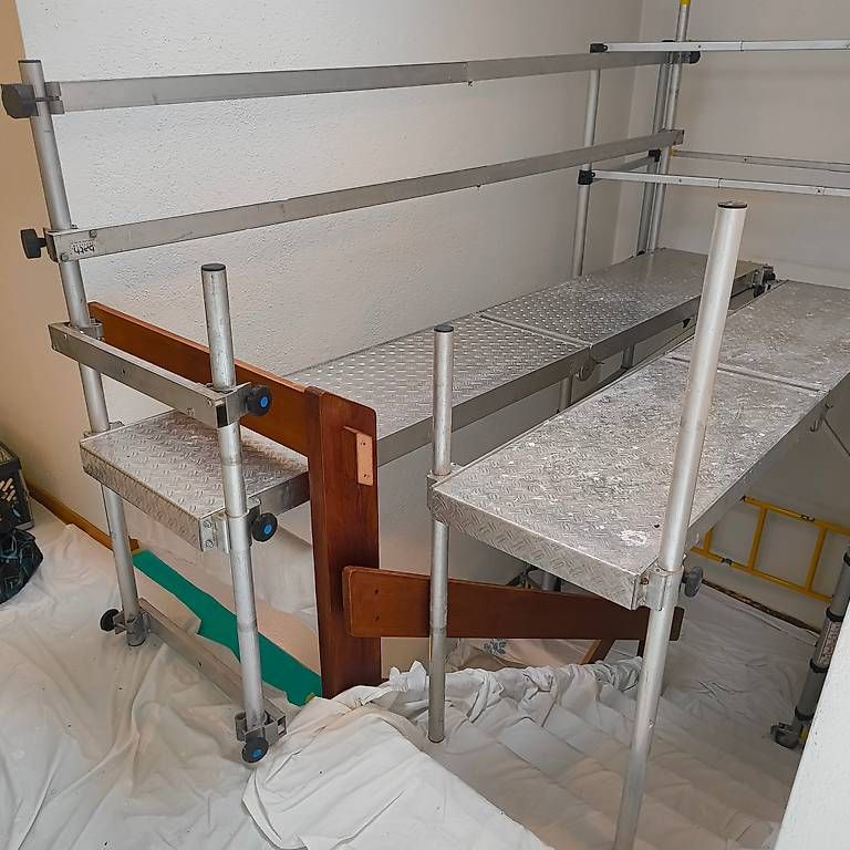 Ponteggi: Maler- & Gipserbühne. Treppengerüst – Usato da Pratteln venduto da mattia51 3