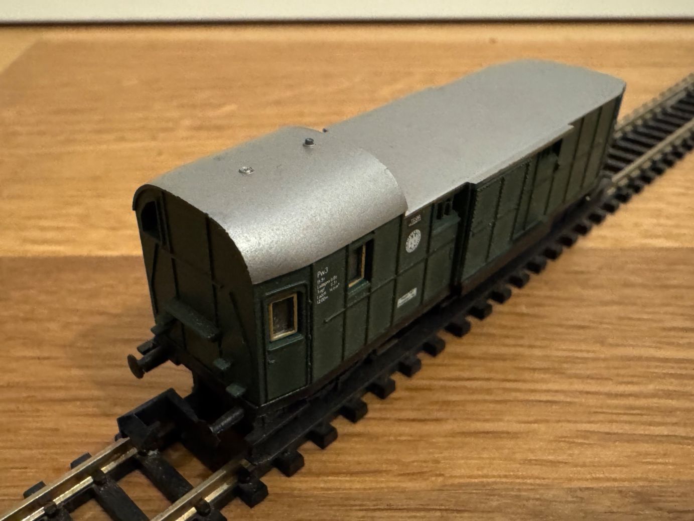 Arnold Modellini di ferrovie: Arnold 3047 Gepäckwagen – Nuovo (secondo la descrizione) da Schlierbach venduto da Look8 2