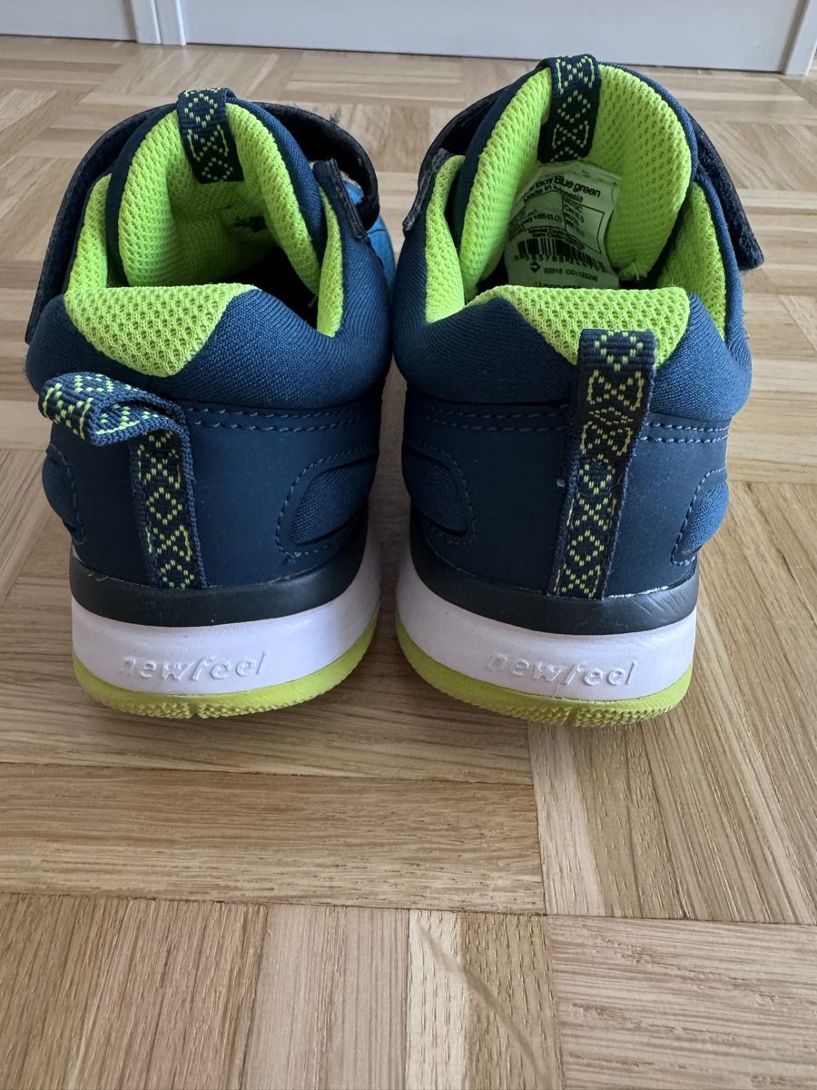 Decathlon Schuhe für Jungen: Hallenschuhe Newfeel Grösse 30 – Gebraucht aus St. Gallen von kara_24 4