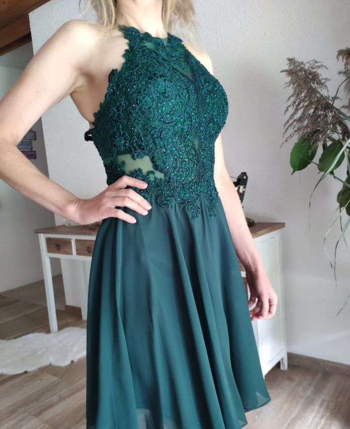 Robes: Kleid – Neuf (Voir description) à Sirnach par magdallena6 5