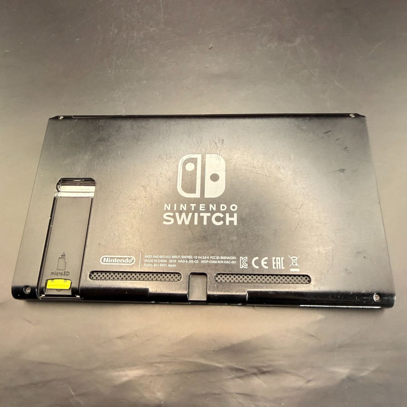 Nintendo Console: Nintendo Switch Konsole – Difettoso da Düdingen venduto da Nerdworld 2