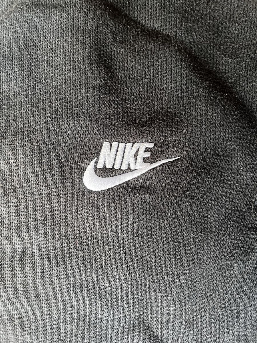 Nike Maglioni & Felpe: Sweat Nike noir taille S  – Nuovo (secondo la descrizione) da Carouge GE venduto da ahm_l2vj 3