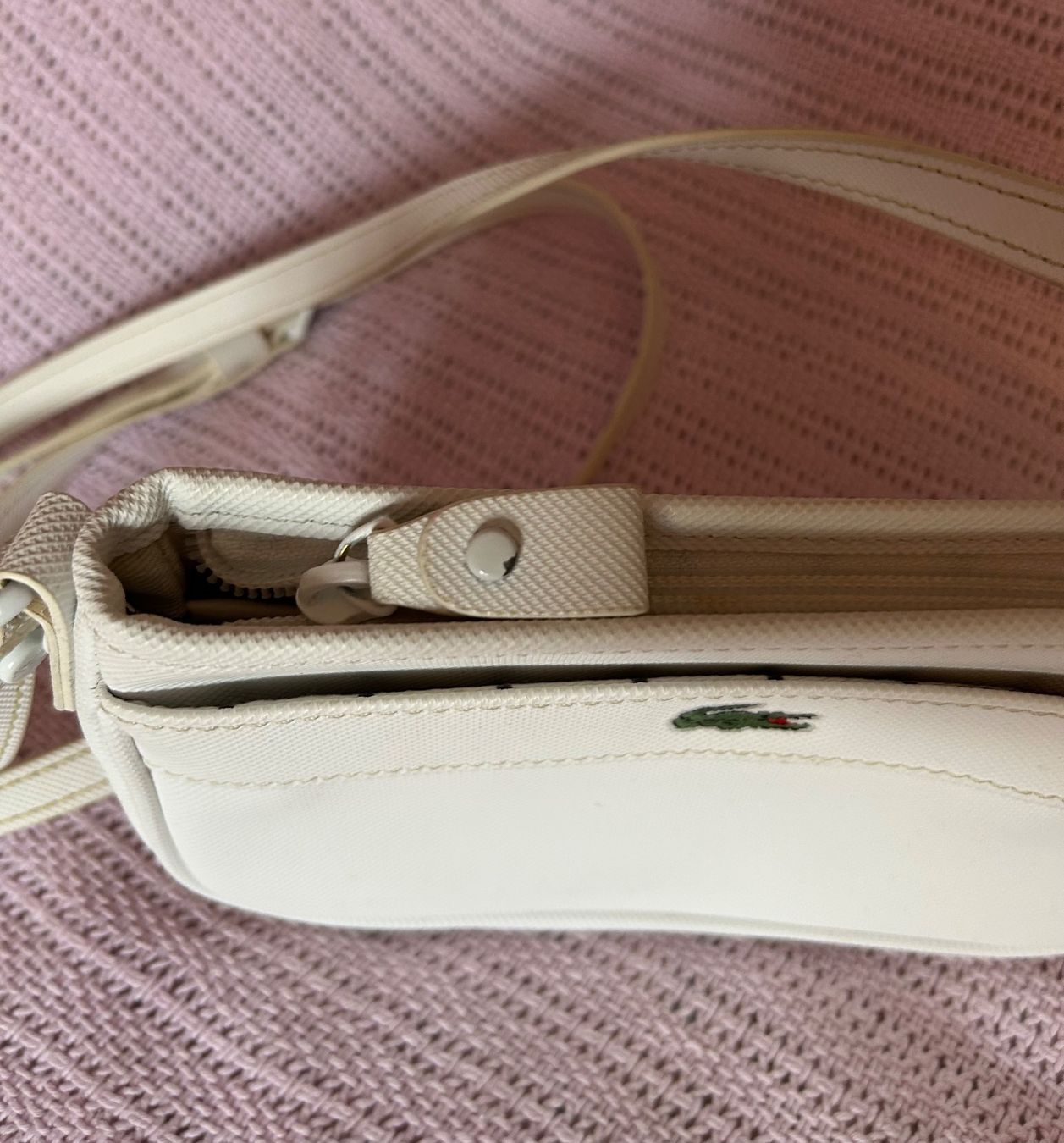 Lacoste Taschen für Damen: Damentasche „Lacoste“ – Gebraucht aus Zürich von LeaMilj 2