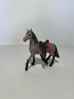 Schleich Pferd mit Sattel grau schwarz gebrauchter Zustand