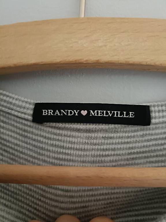 Pulls & Sweat-shirts: Pullover Brandy Melville Gr. S – D'occasion à Sissach par jgt_6k76 2