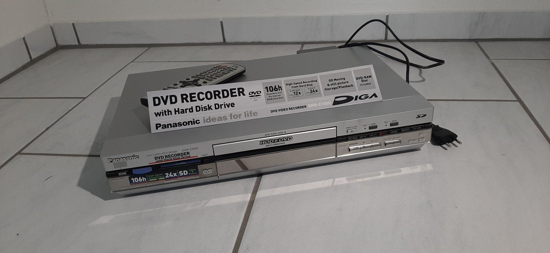 Panasonic Registratori: Panasonic DMR-E100H DVD Recorder (with Hard Disk Drive) – Difettoso da Wangen SZ venduto da Chhue