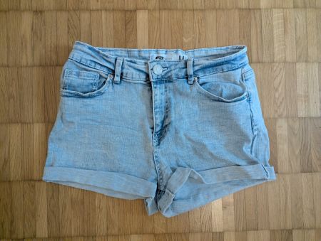 Jeans Shorts FB Sister Grösse M hellblau guter Zustand