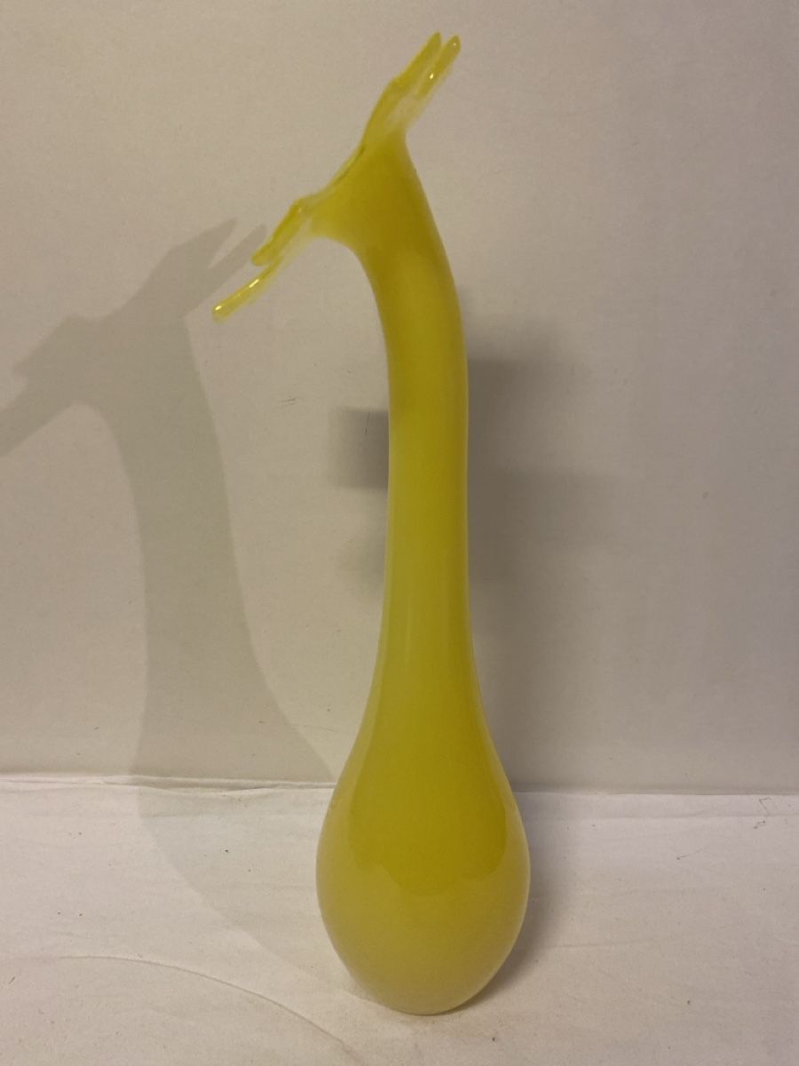 Vasen & Gefässe: Sonnengelbe Blumenvase, Glasvase, Vintage – Gebraucht aus sursee von trilli-tralli 2