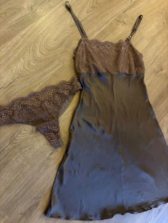 Nachthemd / Negligée in schokobraun in Grösse S mit Tanga
