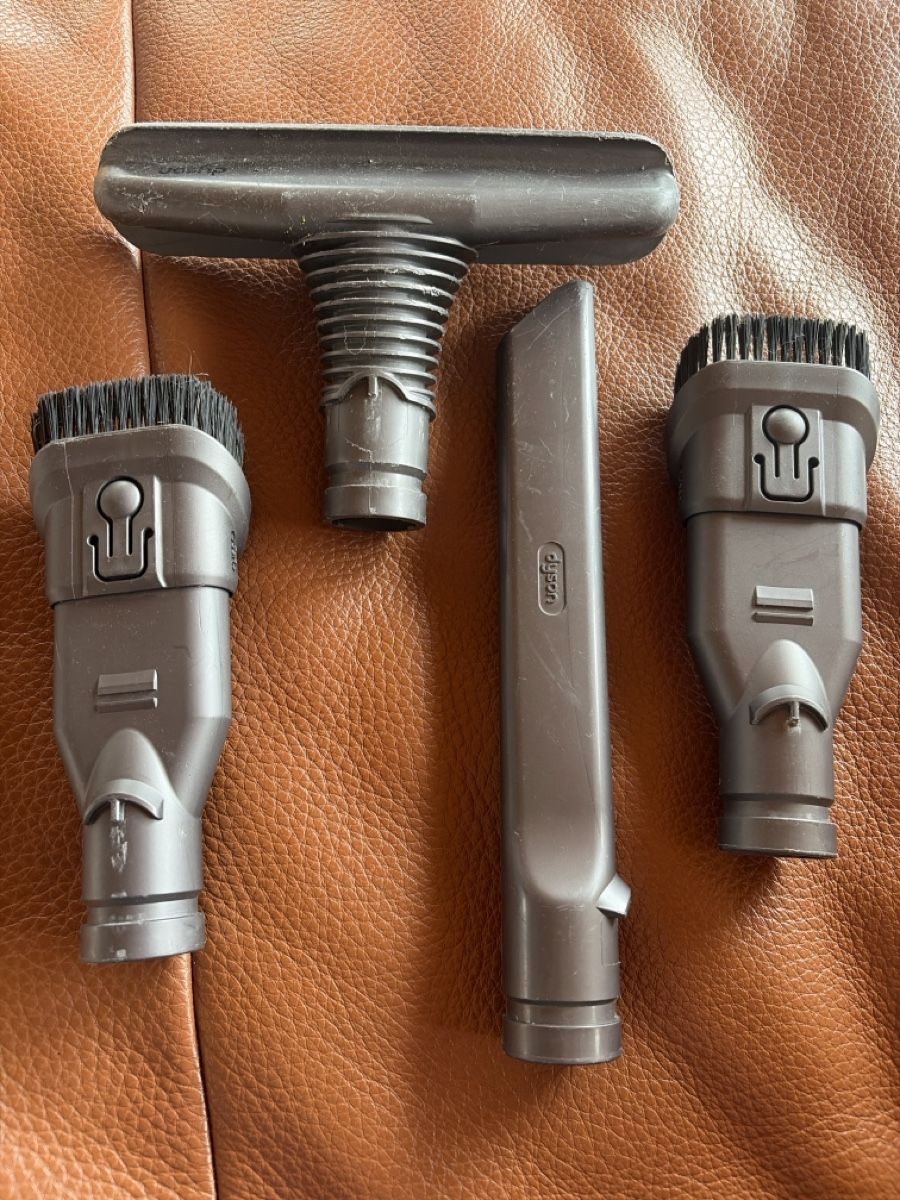 Dyson Staubsauger & Zubehör: Dyson Zubehör  – Gebraucht aus Freidorf TG von ibipatria