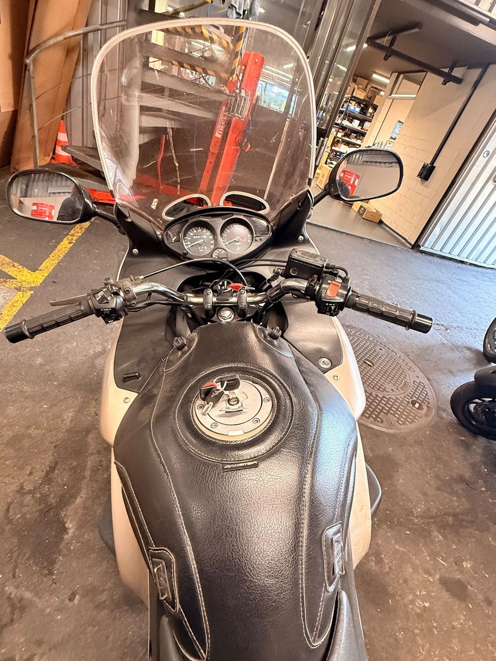 Honda Touring: Honda Deaville NT650V – Gebraucht aus Kriens von hostettlermotolu 5