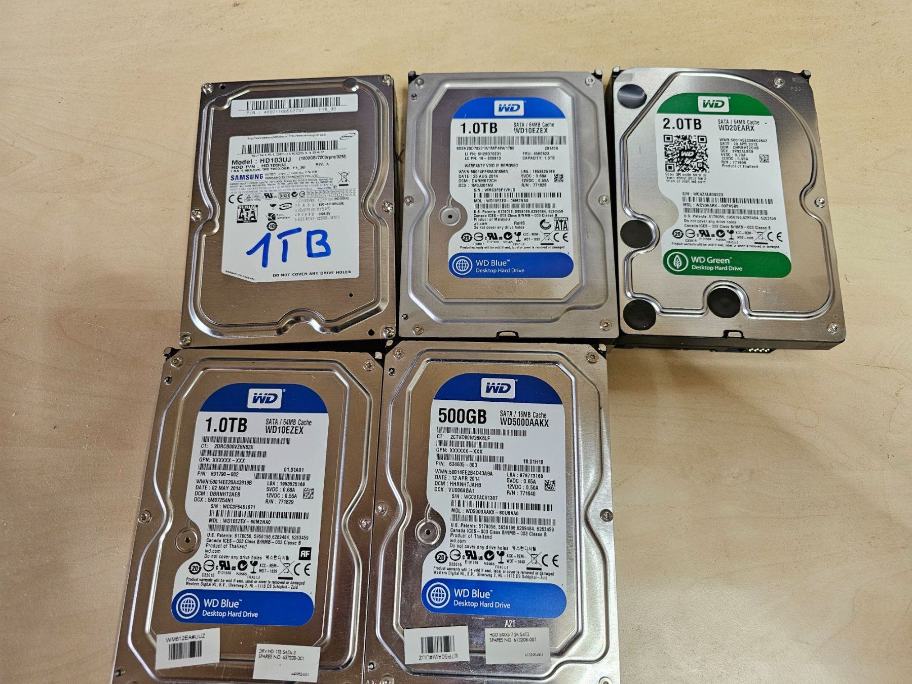 Dischi rigidi: 12 3.5 HDD Festplatten – Usato da Burgdorf venduto da weggu.666