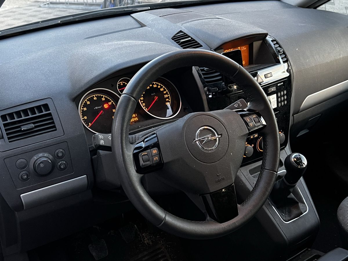 Opel Automobili: Opel Zafira 7-Plätzer – Usato da Sursee venduto da gas_8n5t 2