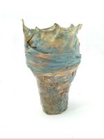 Vase Skulptur in Kunststoff Blassgrün 26cm x 16cm