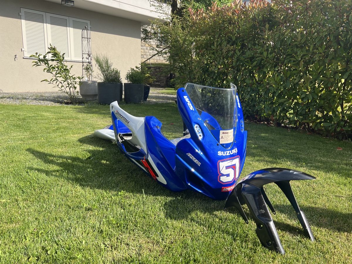 Suzuki Strasse: Rennverkleidung Suzuki GSX-R 750 k7 – Gebraucht aus Ried-Brig von sandraa13 1