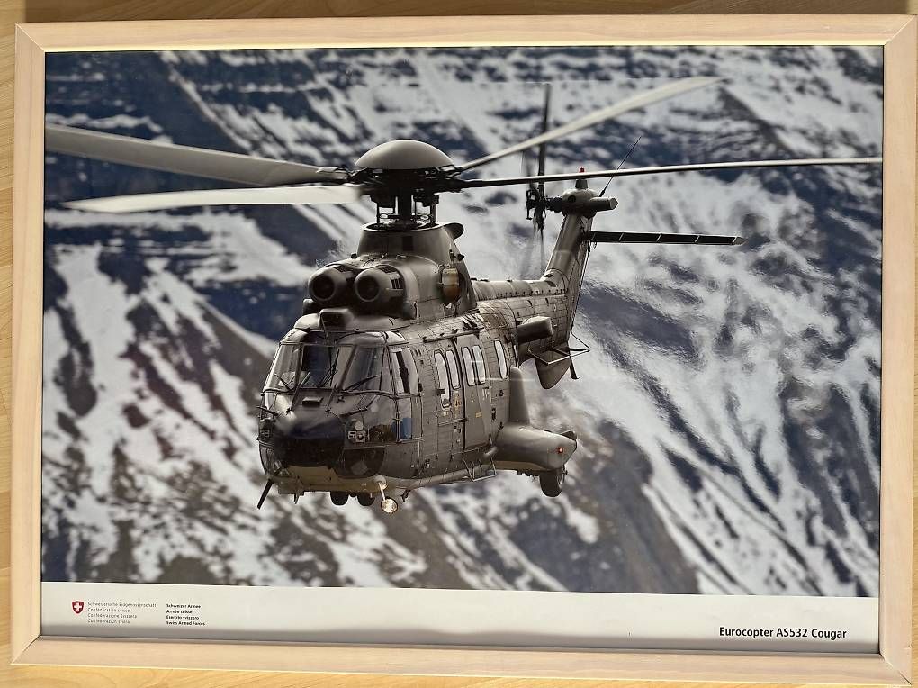Foto & Immagini: Gerahmtes Armee-Helikopter Bild – Usato da Gerzensee venduto da mil_792n