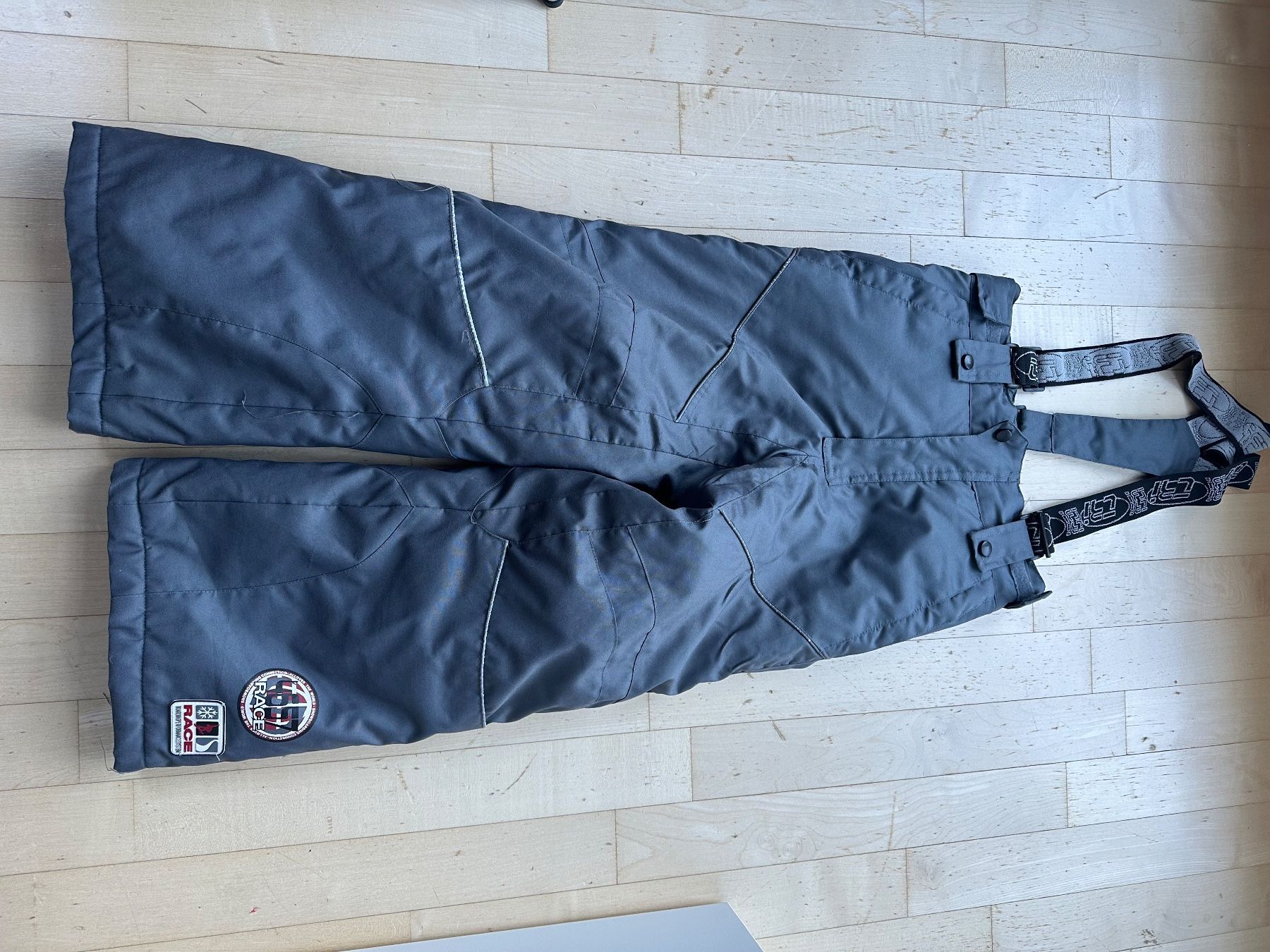 Hosen: Skihose Gr 128 grau – Gebraucht aus Zizers von special_peanuts