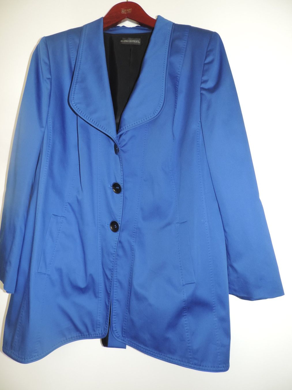Jacken: Wunderbare, elegante Jacke in Königsblau – Neu (gemäss Beschreibung) aus Menziken von Feh 1