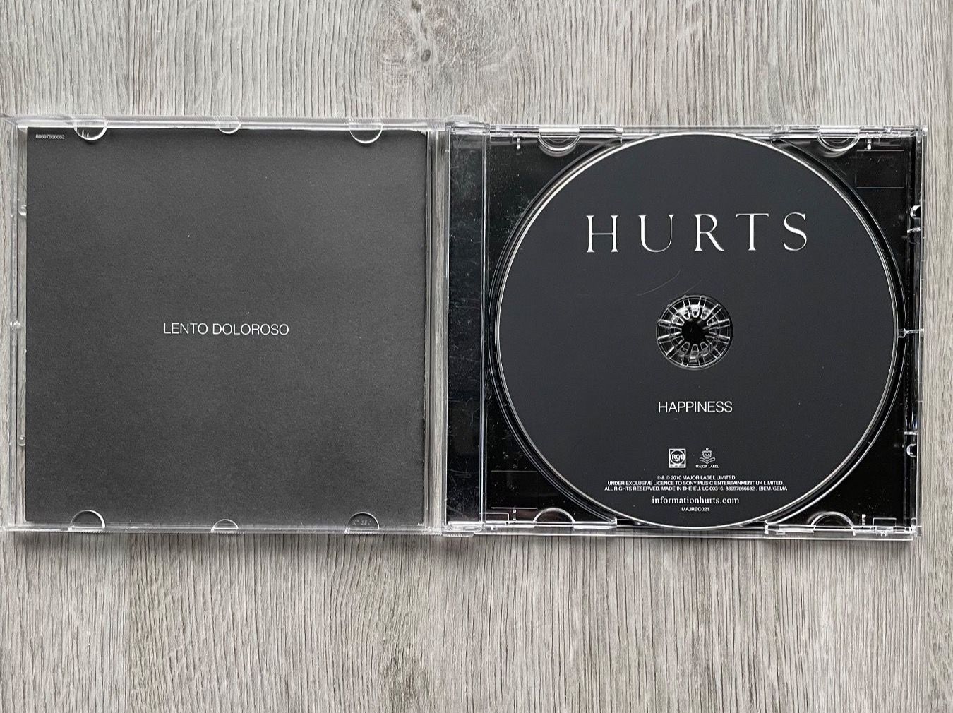 CDs: Hurts - Happiness – Gebraucht aus Jonen von bulsara 2