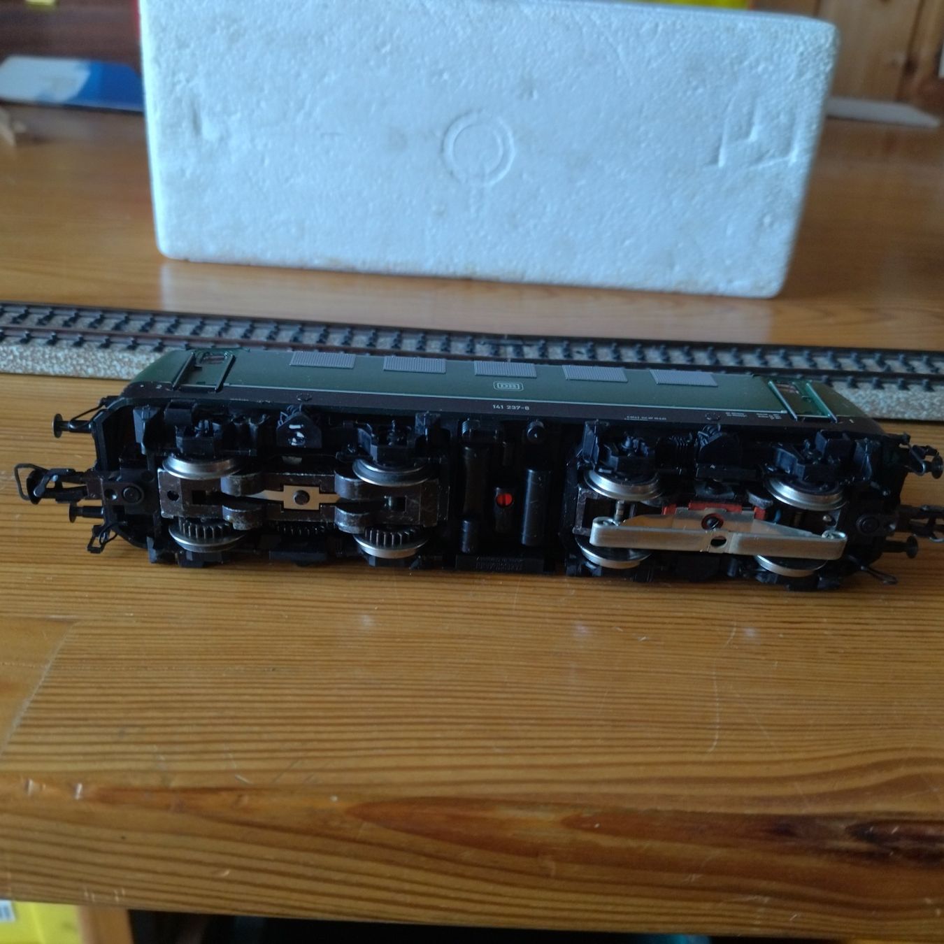 Fleischmann Modelleisenbahnen: Fleischmann Lok 141 237-8 (876) – Gebraucht aus Basel von BeanieUp 4