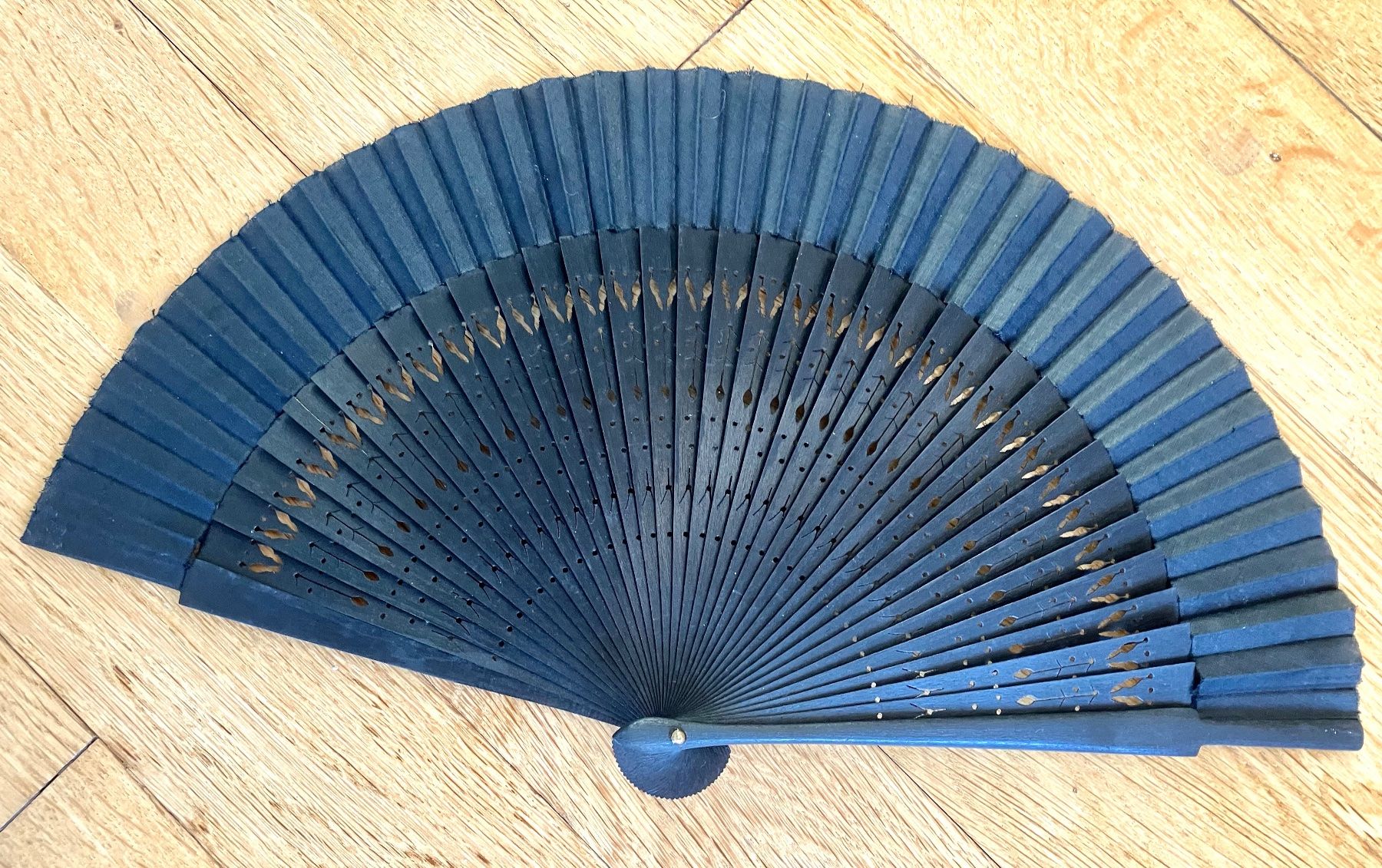 Tutte le decorazioni: Schwarzer Vintage Fächer aus Madrid – Nuovo (secondo la descrizione) da Schaffhausen venduto da TrouvaillesDeNina 5