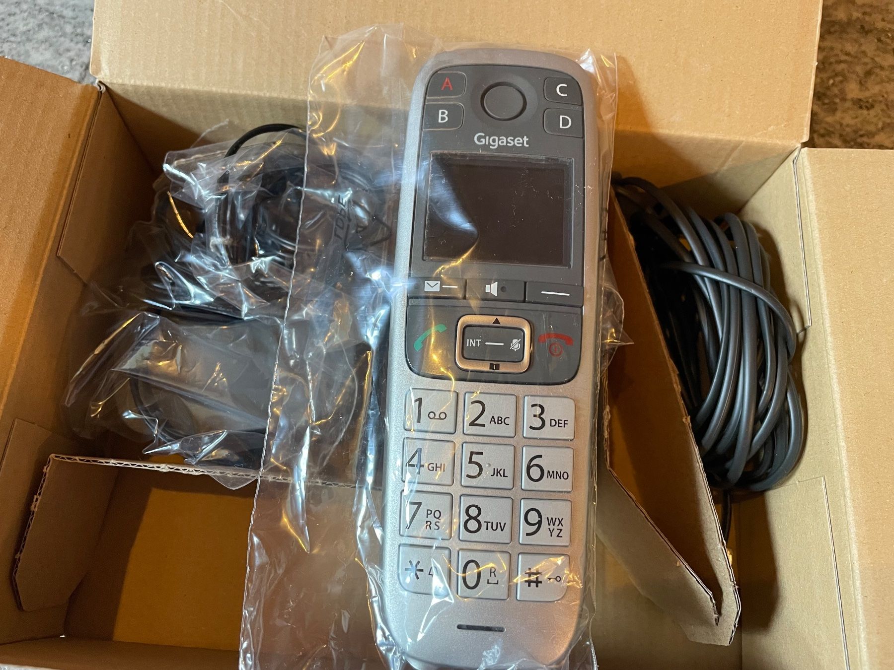 Telefone: Telefon Gigaset E560 HX Universal Handset DECT CAT-iq neu – Gebraucht aus Mollis von cava10 4