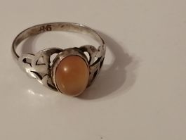 Antiker Ring mit Stein