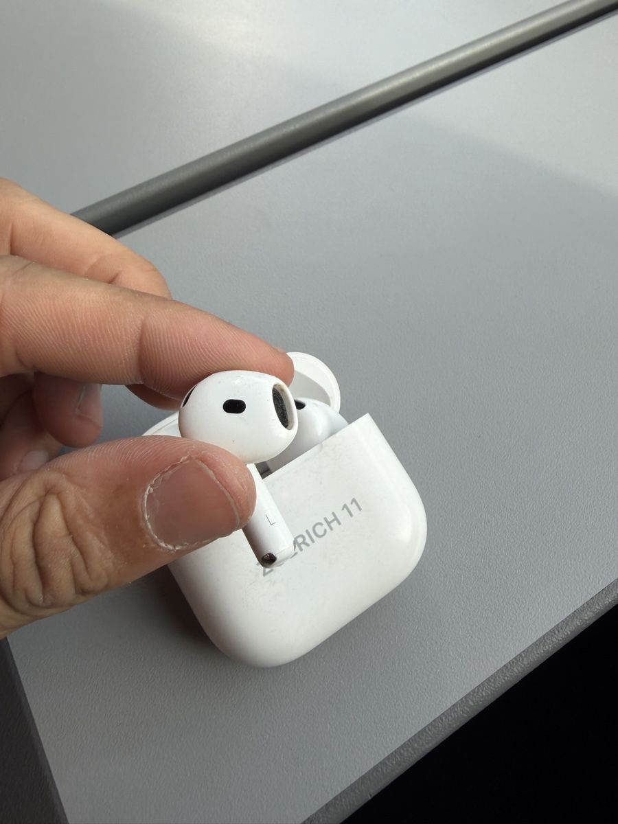 Apple Cuffie: Airpods 4 – Usato da Murgenthal venduto da kev_mmr6 3