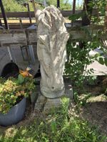 Pferdekopf Statue