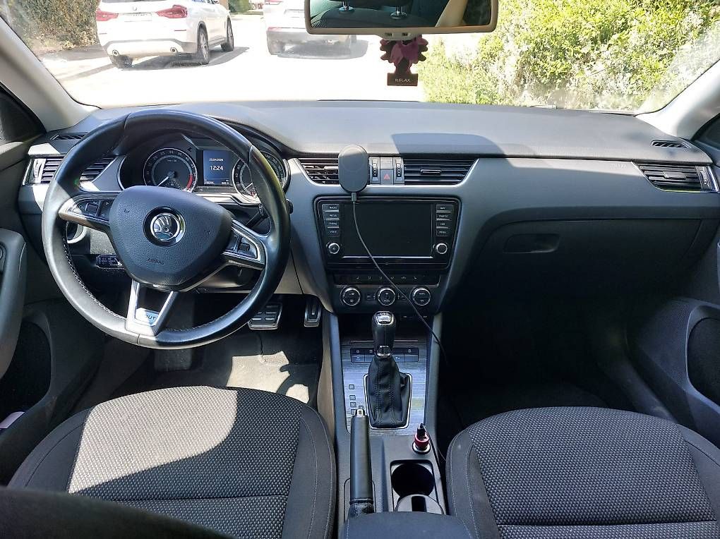 Autos: Skoda Octavia Scout 4x4  – D'occasion à Niederweningen par szo_6qrx 3
