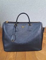 Neuwertige Prada Galleria Tasche, Schwarz, Top Zustand!