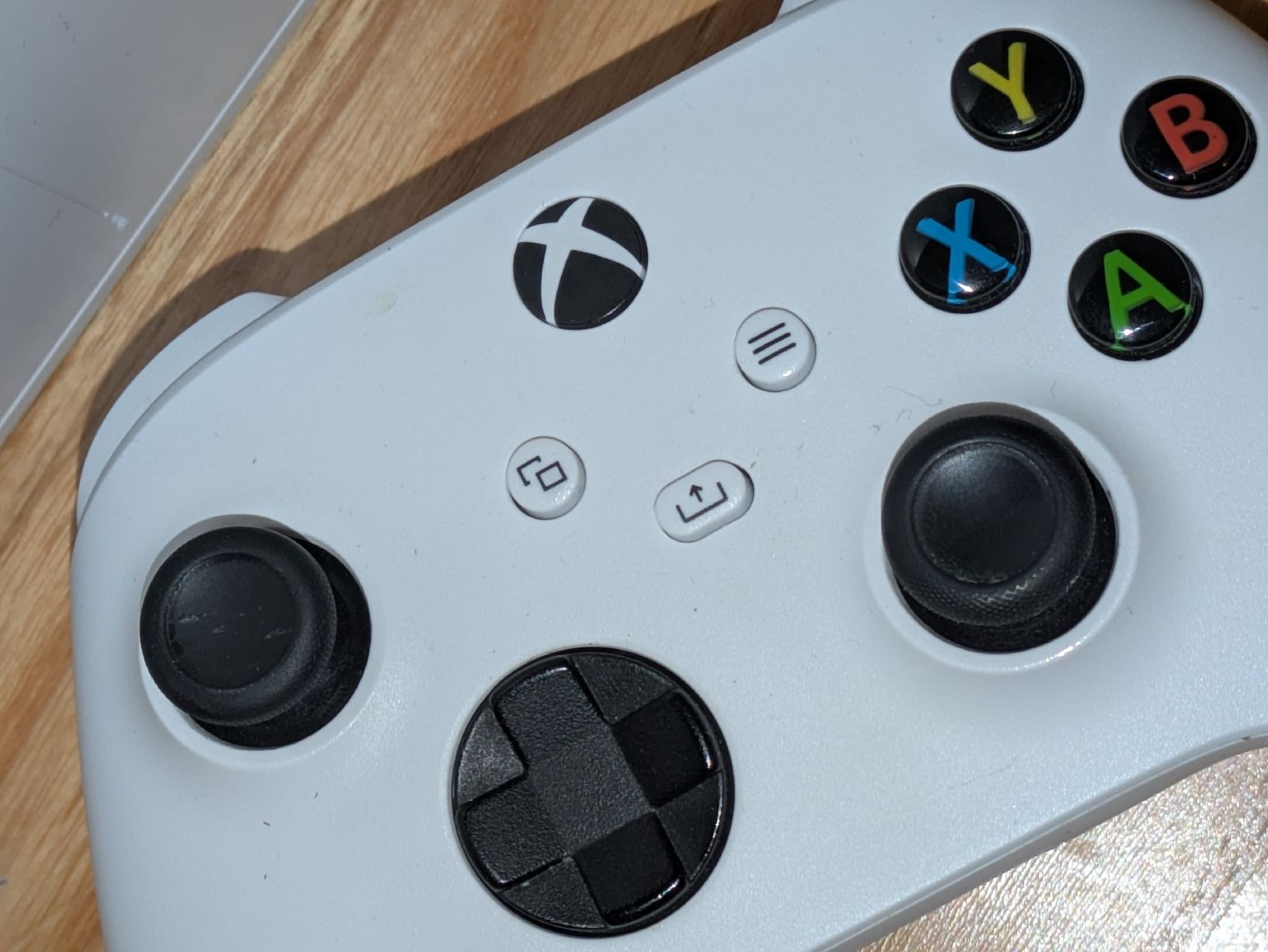 Microsoft Consoles: XBOX Series S Konsole – D'occasion à Büren zum Hof par luc_001 4