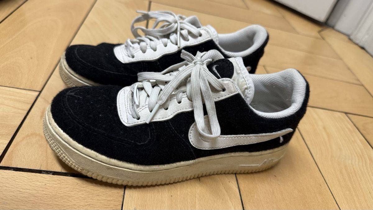 Nike Chaussures femmes: Nike Air Force Black / White Gr. 36.5 – D'occasion à Bern par ame_q9d2