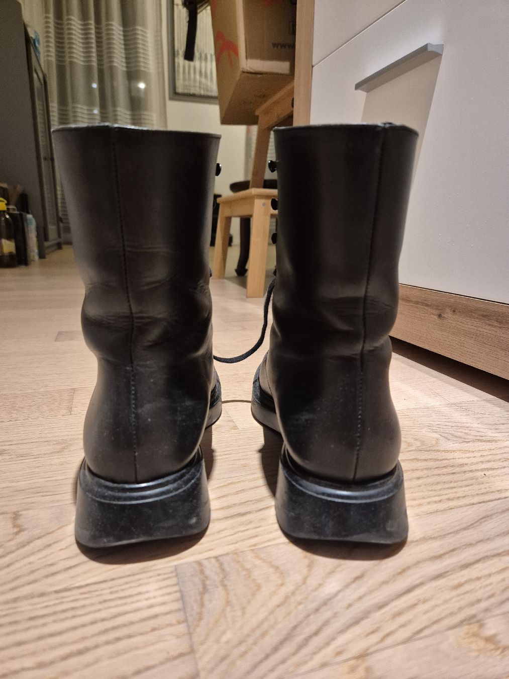 Stuart Weitzman Scarpe da donna: Stuart Weitzman Leather Black Boots EU 37 with Lace – Usato da Spreitenbach venduto da Catticoooorn 4