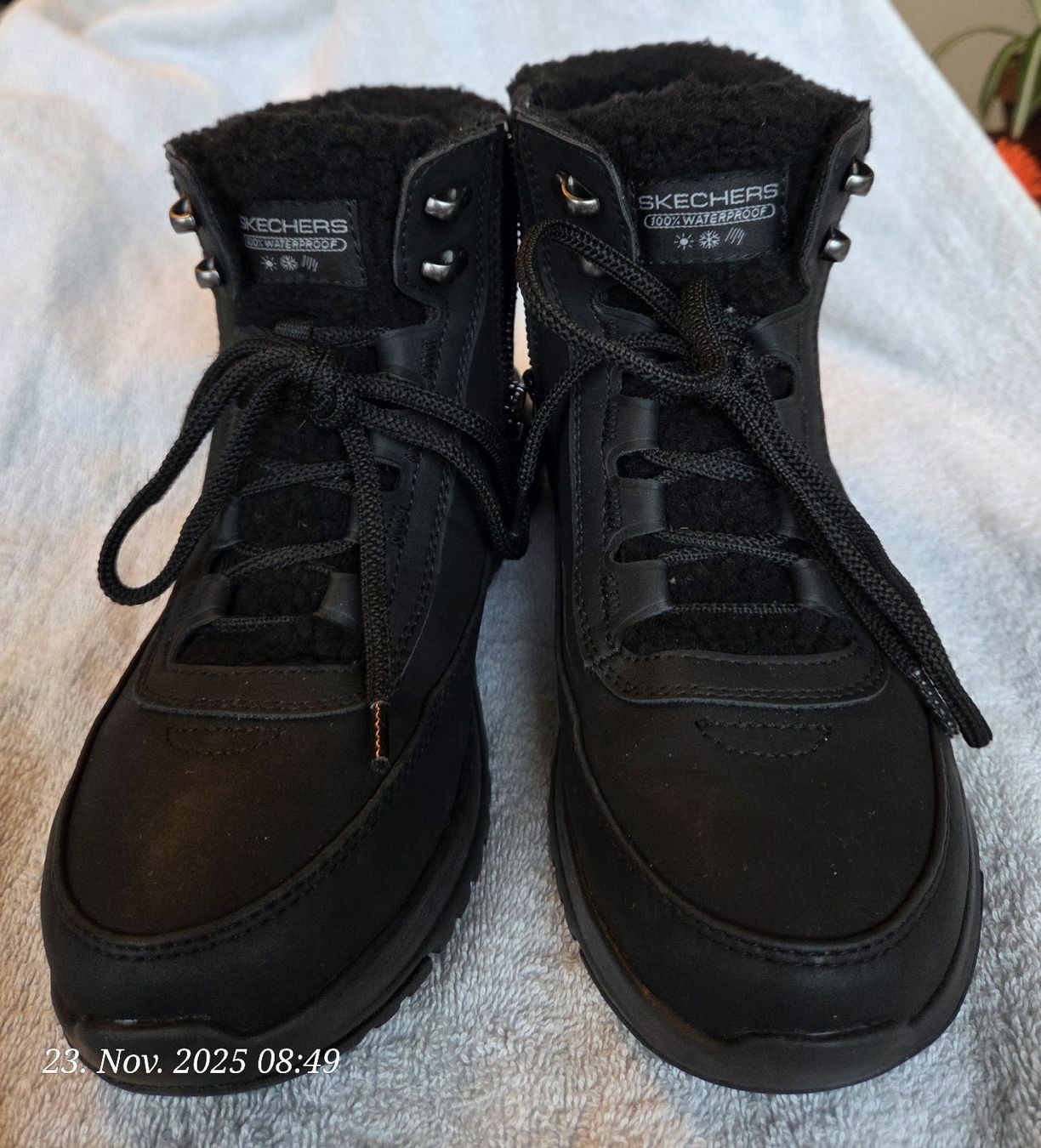 Skechers Scarpe da donna: Skechers Winterschuhe, Gr.37, Schwarz – Nuovo (secondo la descrizione) da Biel/Bienne venduto da lauchhammer100