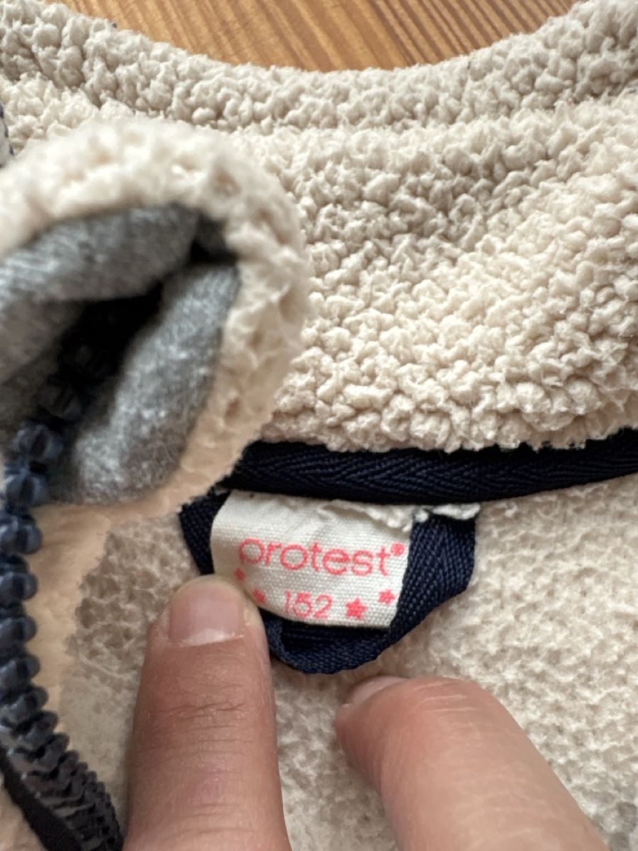 Protest Giacche: Kuschelige Fleecejacke von Protest, Grösse 152 – Usato da Bubikon venduto da Andi230 1