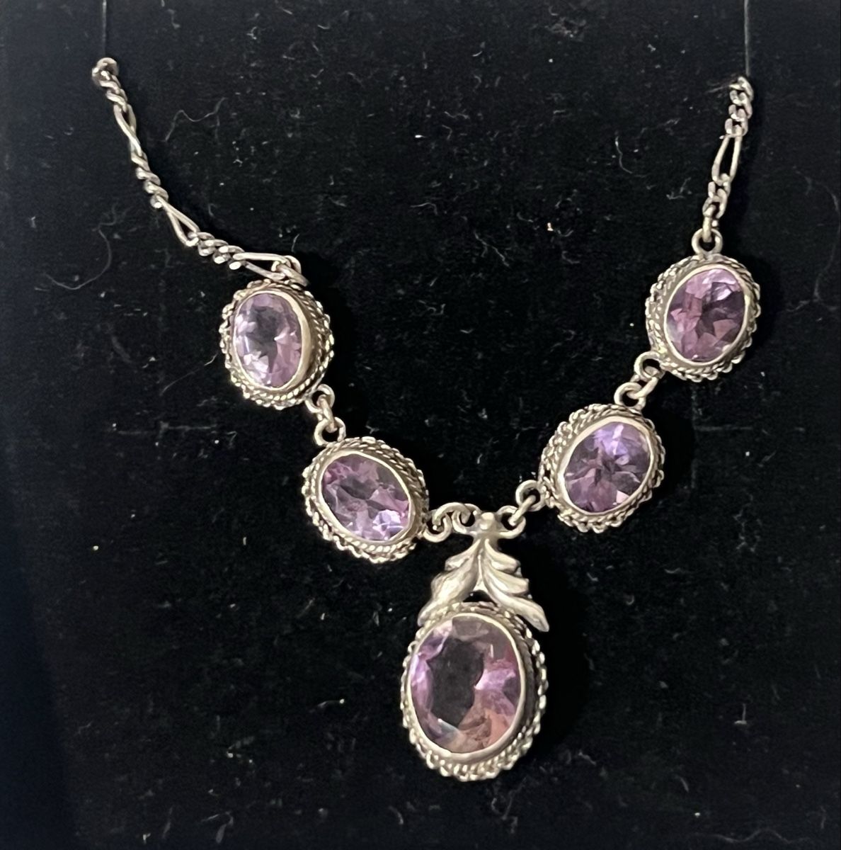 Catenine: Collier avec Améthystes  – Usato da St-Pierre-Clages venduto da ste_xk6p 2