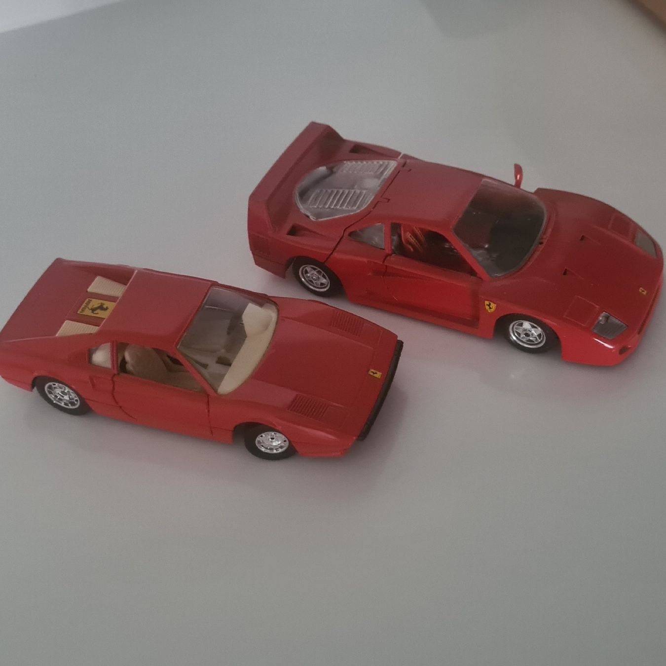 Bburago Modellini d'auto: 2 Burago Ferrari Modell 1/24 – Usato da Steinen venduto da turbogeiss99 1