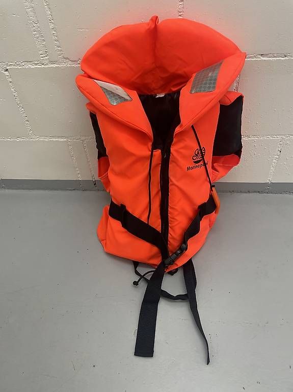 Schwimmwesten: Schwimmweste 30-40 Kg – Gebraucht aus Gränichen von Robei