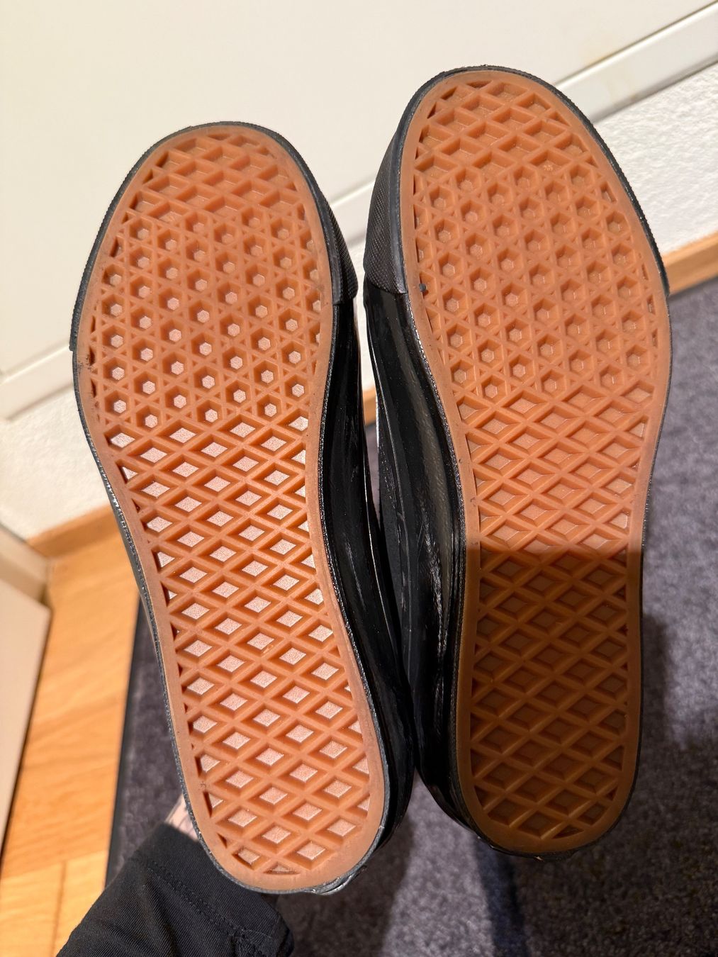 Vans Scarpe da uomo: VANS Sneaker Gr. 37 - wie neu – Nuovo (secondo la descrizione) da Höri venduto da butterfLy_67 4