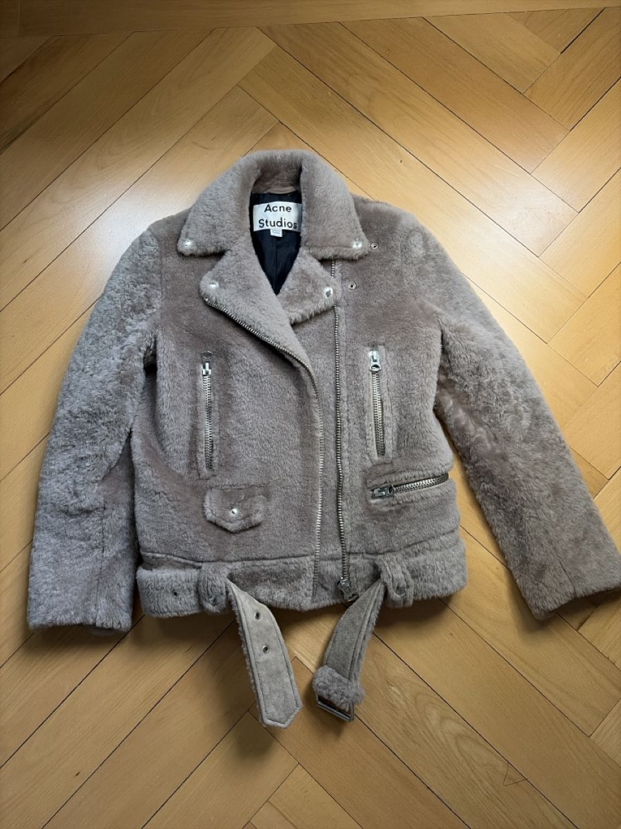 Acne Studios Giacche: Acne Studios shearling biker jacket  – Nuovo (secondo la descrizione) da Zürich venduto da modcoss