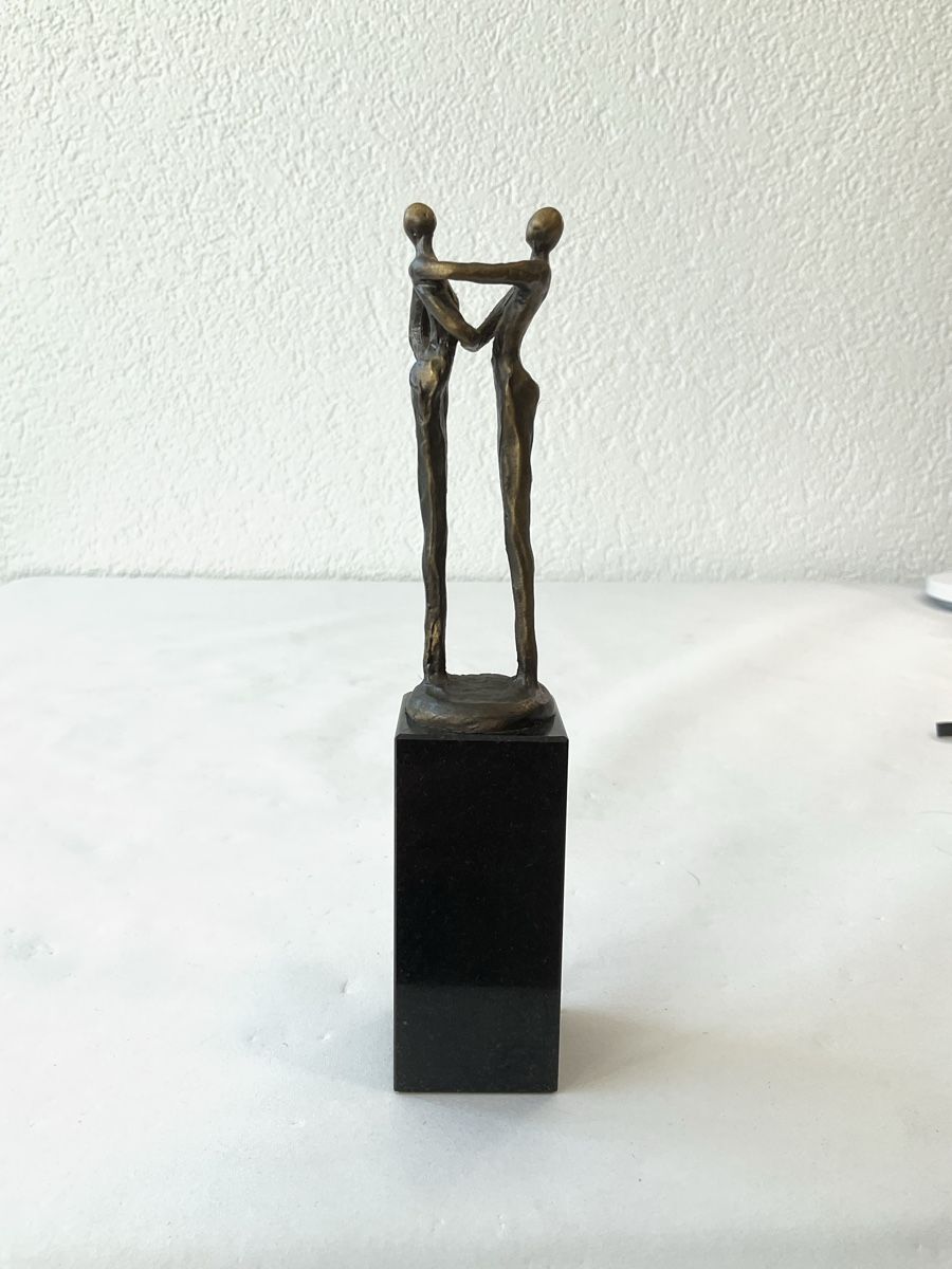 Skulpturen & Statuen: Ancienne sculpture, signé  – Gebraucht aus Malleray von Robot12 2